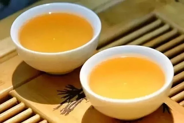 老去的是年龄，不老的是气质 图1