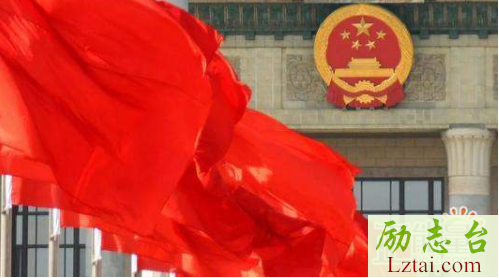 （）下半年，旅大职工总会组织开展了“创模运动”。A1946年B1947年
