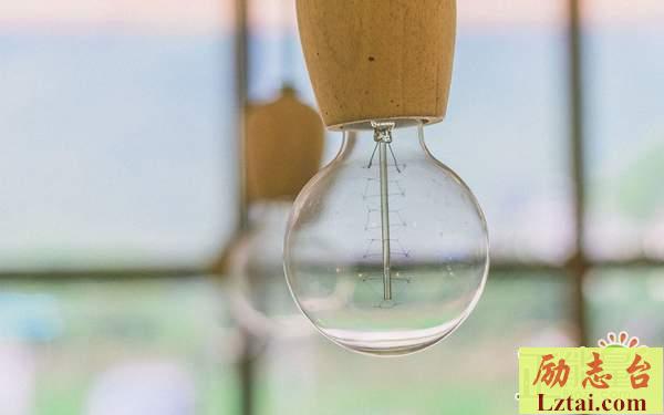 感情不可以勉强的说说心情语录：我们都要学会释怀
