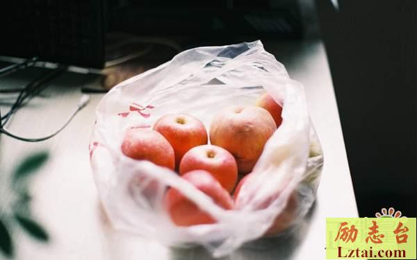 有遗憾才是青春的感叹时光经典语录：青春是一本太仓促的书