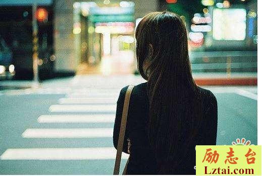 伤感心痛的句子内心煎熬的伤感说说精选20条