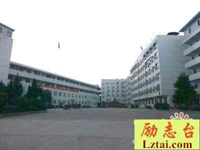 寄宿学校观后感1900字欣赏