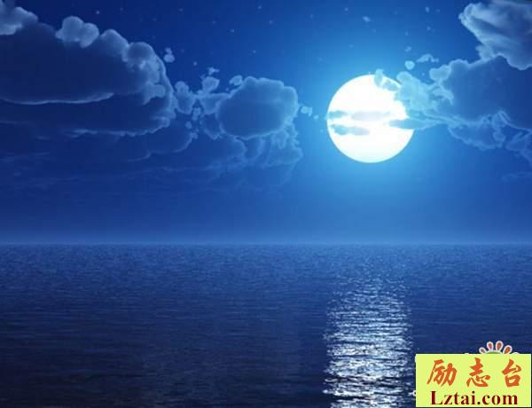 想家的句子伤感心情说说个性语录：即将踏上离别的征程，愿父母一切安好