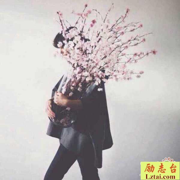 放下一个人不负过往不负将来心情说说大全