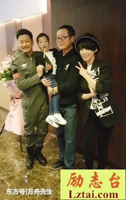 小偷盗窃后发现是吴京家，吓得又将东西还回去！求生欲很强了