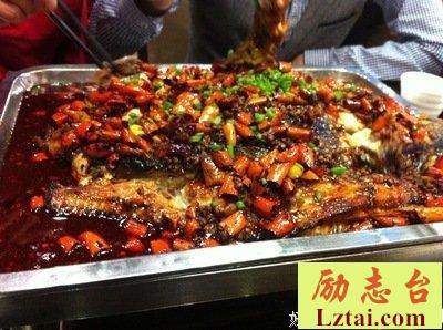 从打浦桥到金陵东路，上海夜宵十年风云史。