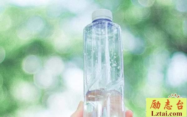 我终于可以不再爱你了伤感爱情语录：我愿尽一生所能给你幸福