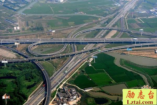 高速公路交通安全宣传标语口号大全