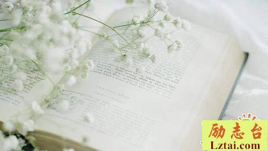 人生无助无奈说说心情一句话：我们都在被迫成长