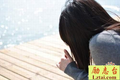 忘不了放不下一个人的句子心里憋屈难过的说说集锦