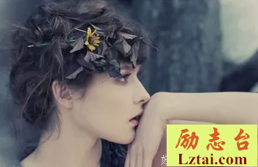 37岁阿sa遭群嘲：“二婚女人，凭什么嫁给富二代？”
