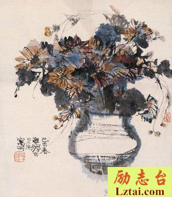 闲插瓶花三两枝