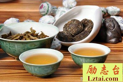 欣赏一款茶，始于颜值，敬于苦涩，合于香气，久于茶气，忠于回甘