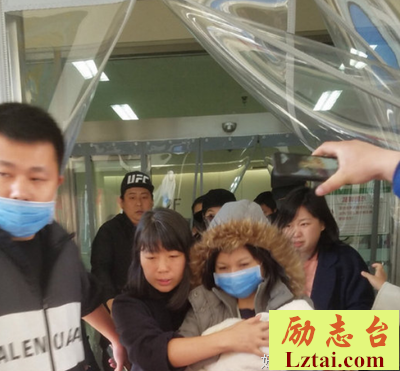 赵丽颖产子出院：她凭什么过得那么好？
