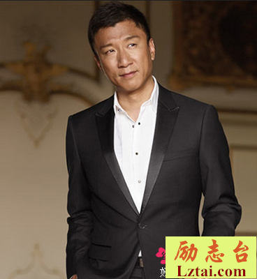 靠听觉捡垃圾的母亲