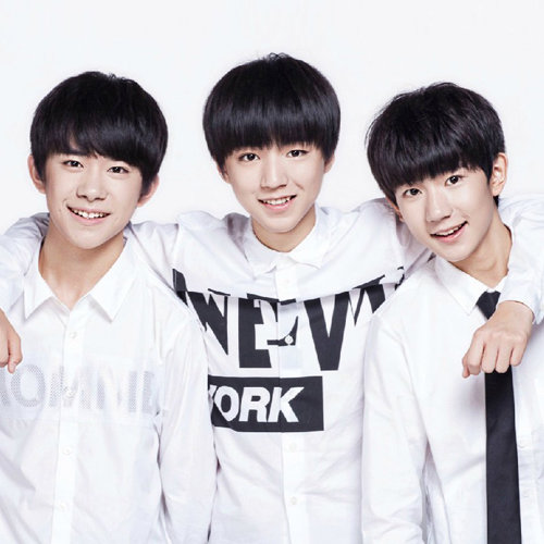 TFBOYS - 红蜻蜓 (Live)歌词