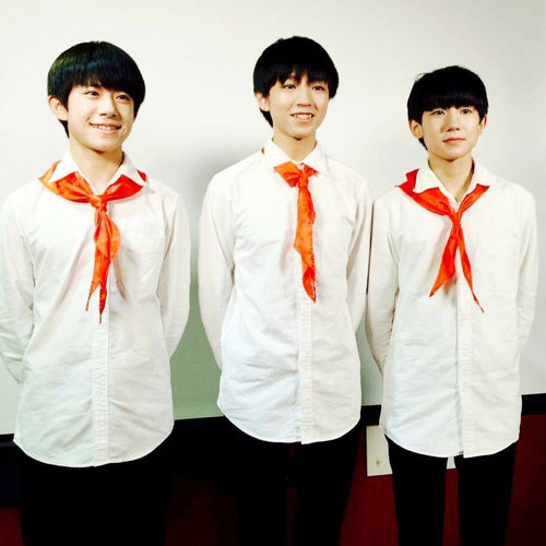 TFBOYS - 我们是共产主义接班人 (新版)歌词/韩庚
