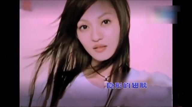 隐形的翅膀歌词