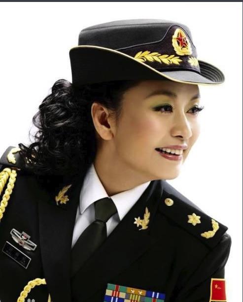 在希望的田野上歌词