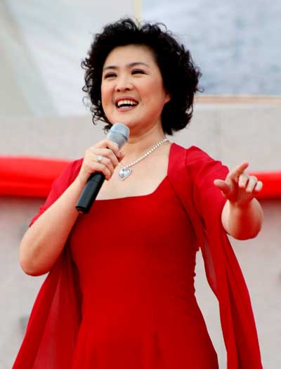 公仆赞完整歌词-公仆赞LRC歌词- 万山红